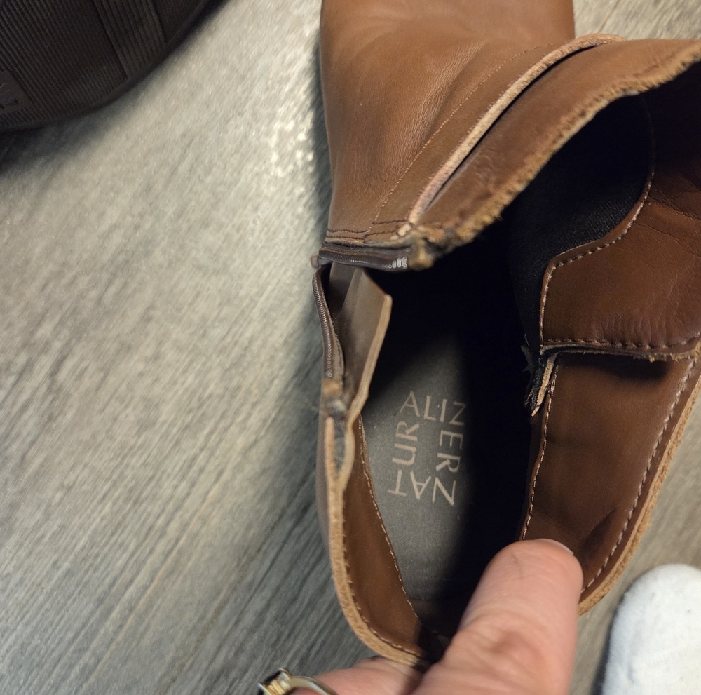 Naturalizer • Brown Leather Booties - Picture 8 of 11